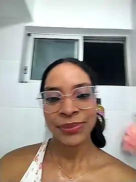 KATALINA_SANTANA_'s cam snapshot