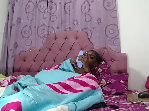 DannaTs1 live sex cam