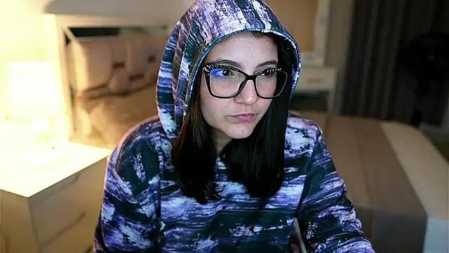 Camilaa_bueno's cam snapshot