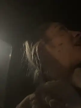 viktoria_davis_'s cam snapshot