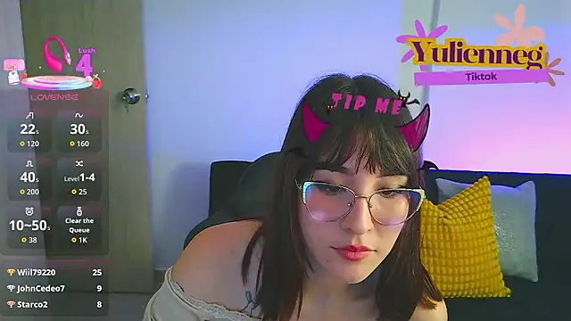 Yuliennegg live sex cam