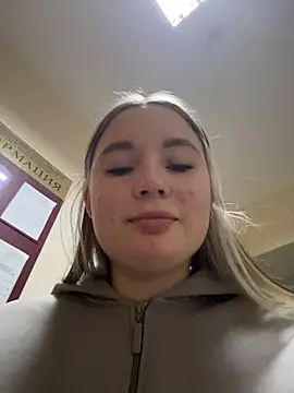 VineraSweet's cam snapshot