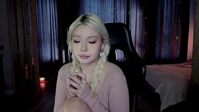 RileyMee's cam snapshot