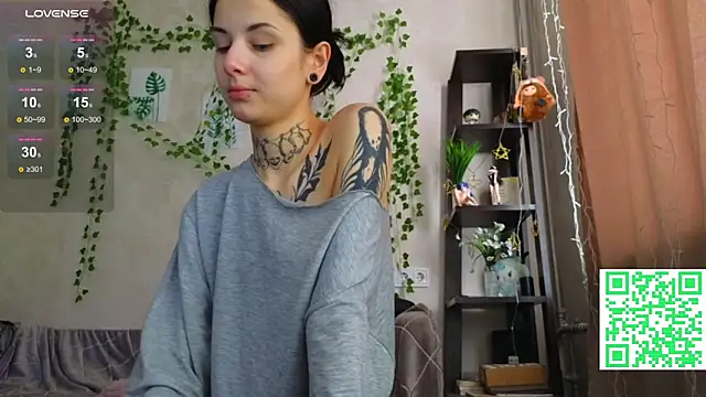 LeonaHinnes's cam snapshot