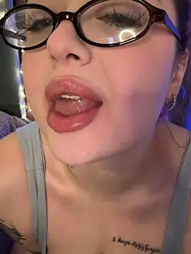 KellyMoors's cam snapshot