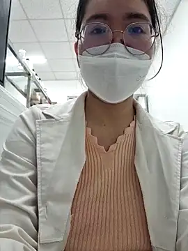 HinaLovely live sex cam