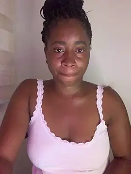 MISSMAYSROOM's cam snapshot