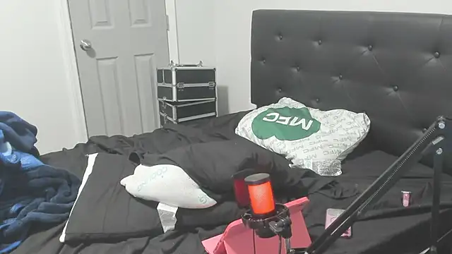 demi_xoxo's cam snapshot