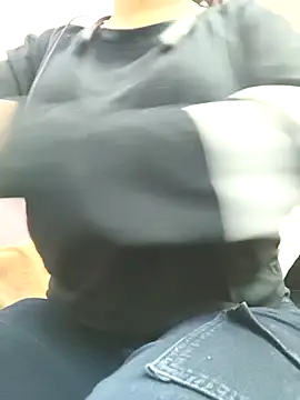 Ananya_34's cam snapshot