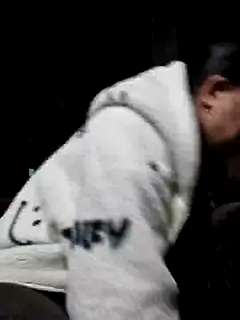 yoowwmr's cam snapshot