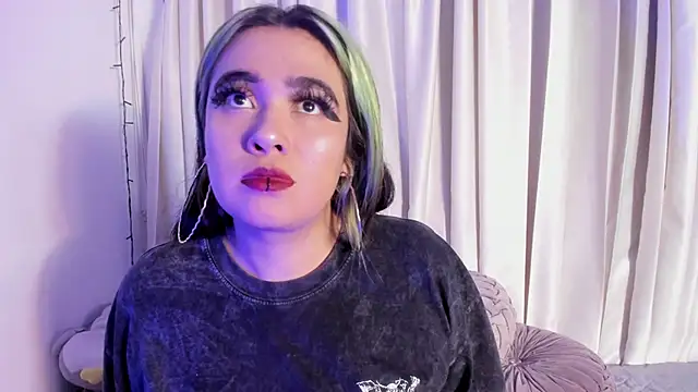 Lilith_Zenith_'s cam snapshot