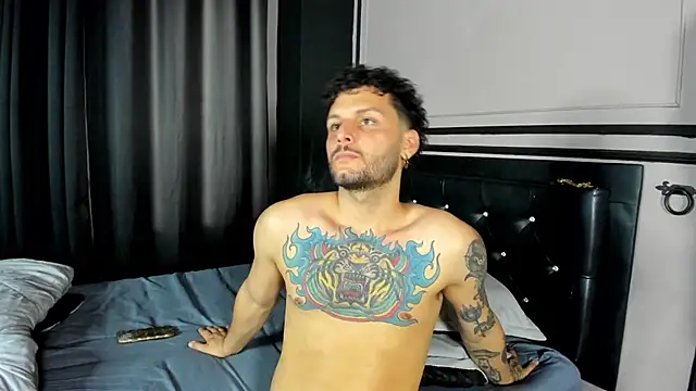 Twisted_Fantasy live sex cam