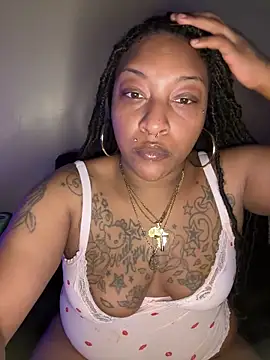 Egyptian_reign's cam snapshot