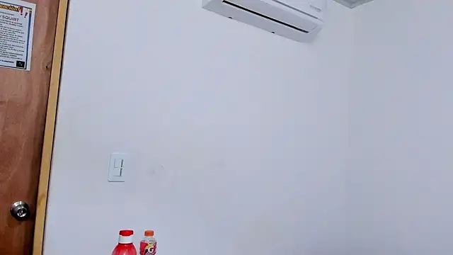 AnnaJaimes's cam snapshot