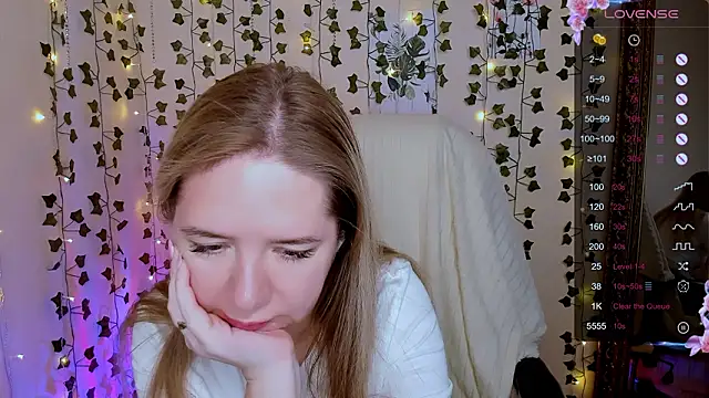 Evaa_Grey's cam snapshot