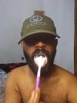 Bigkannan live sex cam