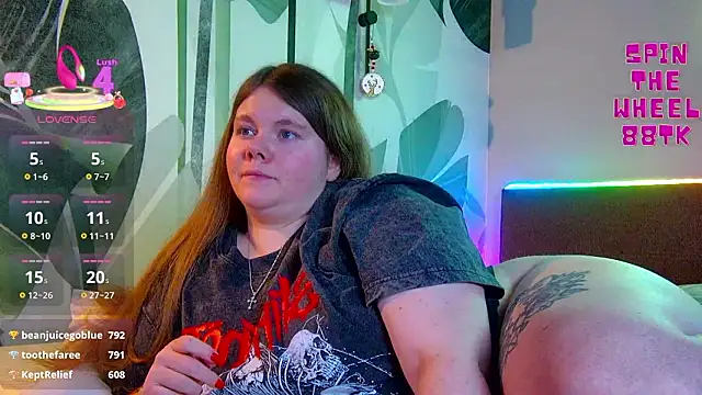 RubyValen live sex cam