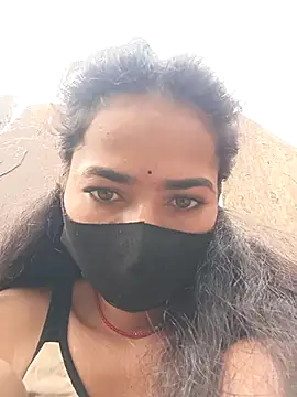 Sunali_Bendre's cam snapshot