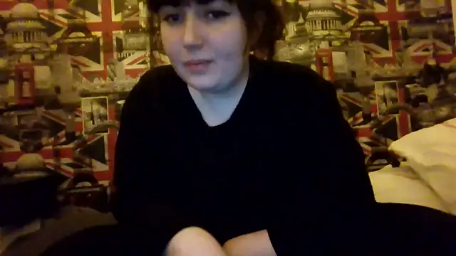 Lynylou's cam snapshot