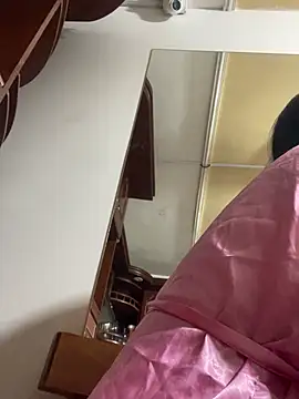 Lili__taylor's cam snapshot