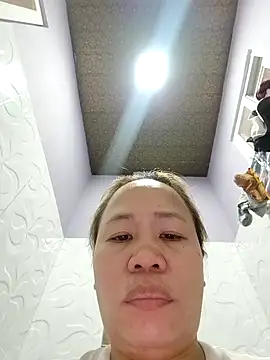 squirtshantal live sex cam