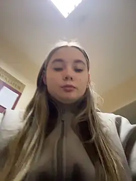 VineraSweet's cam snapshot