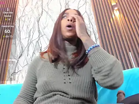 Pauline_Fox's cam snapshot