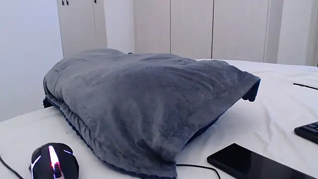 CurvyGlass's cam snapshot