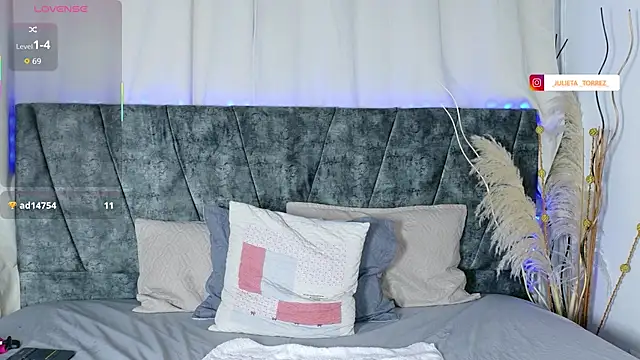 JulietaTorres_'s cam snapshot