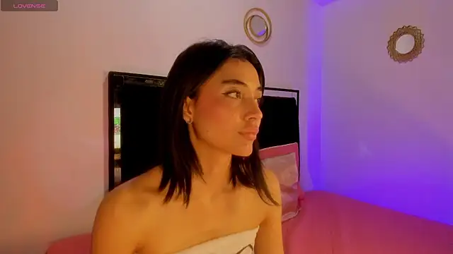 lilithTeen1_'s cam snapshot