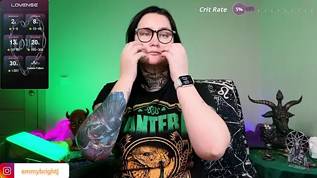 Emmybrightj_'s cam snapshot