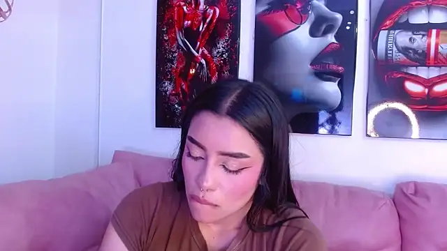 tael_novacs's cam snapshot