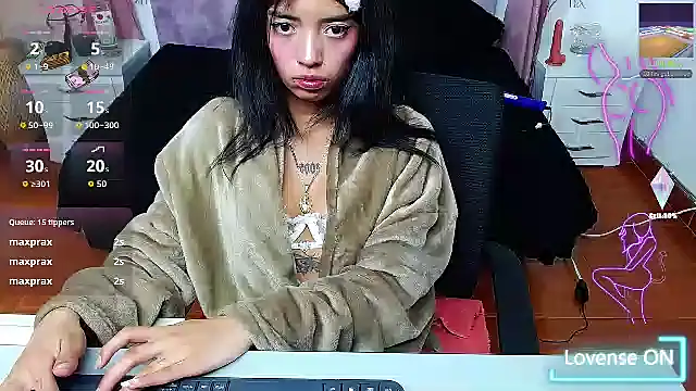 Esmeralda-18's cam snapshot