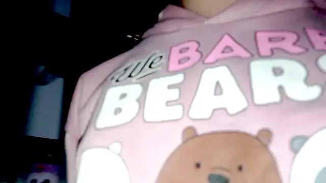 PetiteIvoryQueen19's cam snapshot