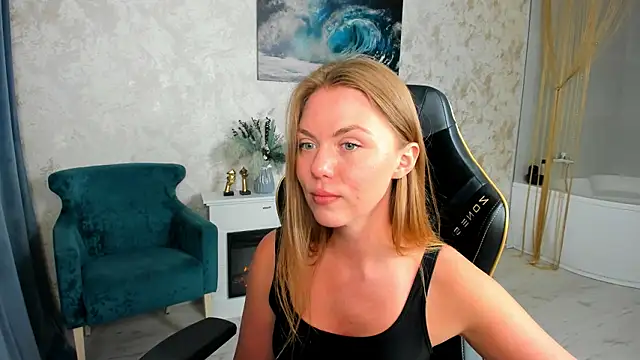 Strawberrye's cam snapshot