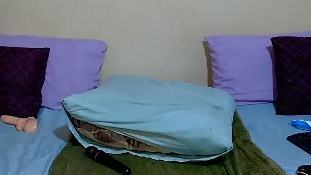 DiamondLuv29's cam snapshot