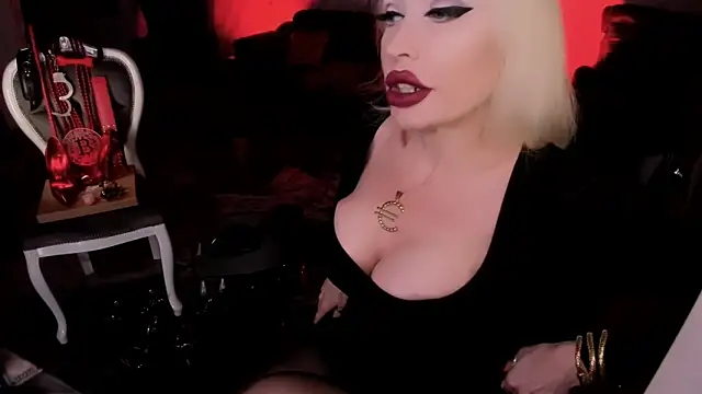 FinDomGod's cam snapshot