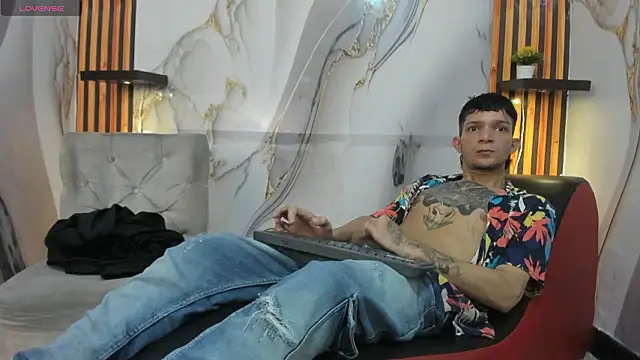 Straight_Guy22 live sex cam