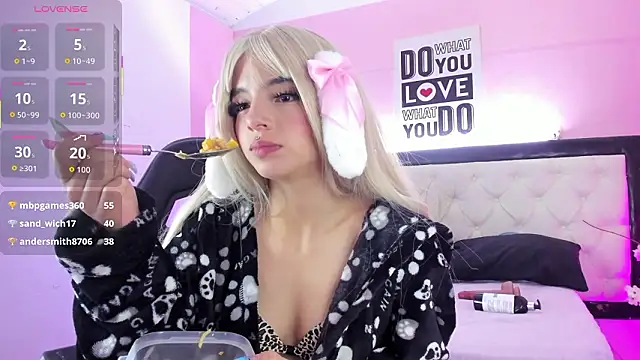 Barbieteeen live sex cam