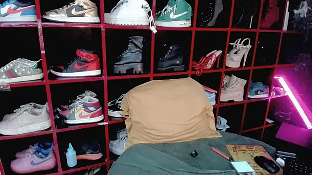 Indianbrownie live sex cam