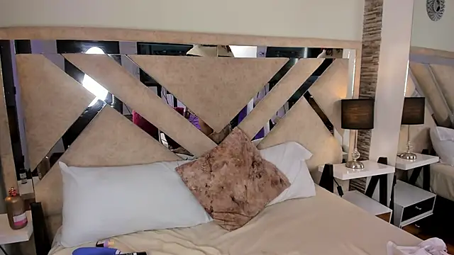 ximena_vasquez8's cam snapshot