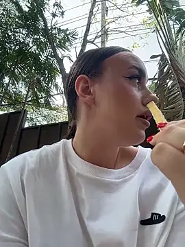 KiraSunshine's cam snapshot