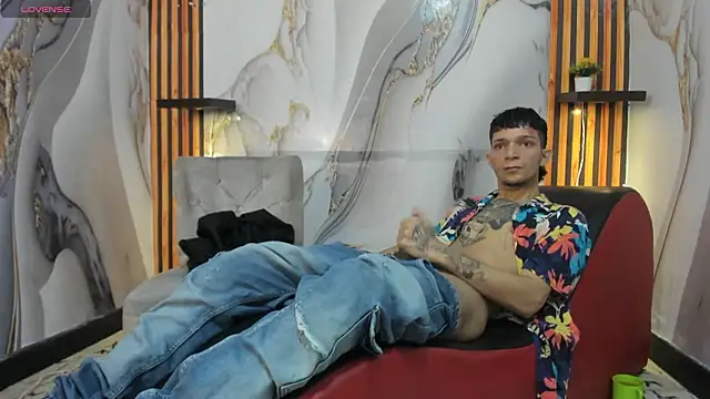 Straight_Guy22's cam snapshot