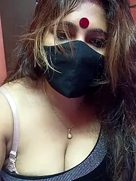 BongQueen9 live sex cam