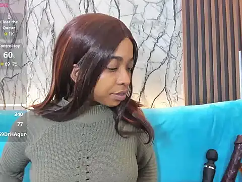 Pauline_Fox's cam snapshot