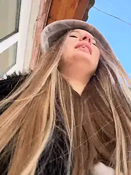 VineraSweet's cam snapshot