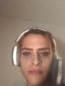 samanta_sexx21's cam snapshot