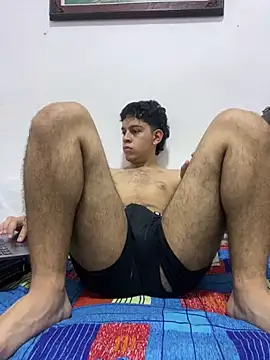 Young_handsome's cam snapshot