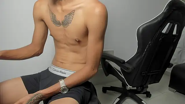 lunay_bigcock420's cam snapshot