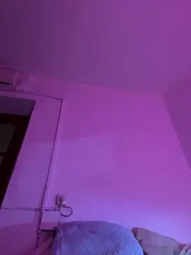 PutaNieves1983 live sex cam